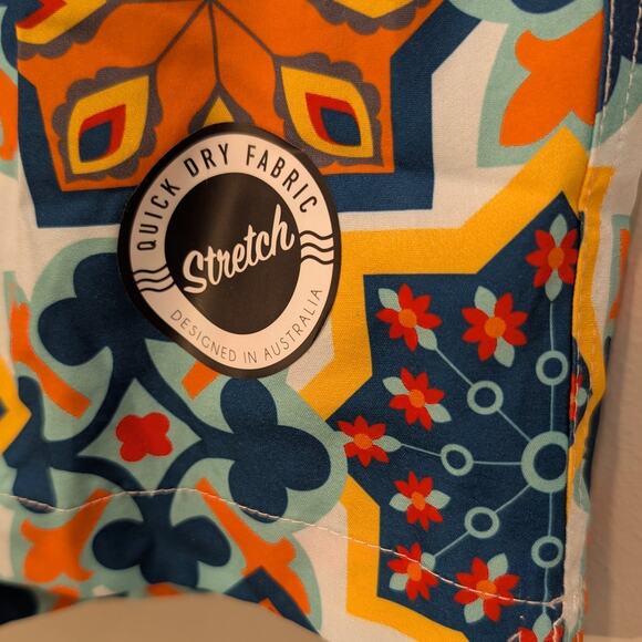 COVE Australia Swim Trunks Lined Stretch Beach Pool Travel Vacation - Size L - Picture 5 of 8